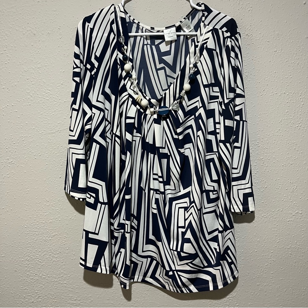 Emma James Woman Blouse 3X Boat Necklace Pearls Blue White 3/4 Sleeves Geometric